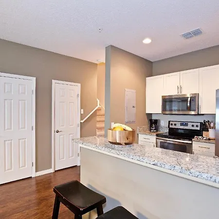 Great And Practical Townhouse In Gated Community, Sleeps 6 10 Min To Disney! Orlando Extérieur photo