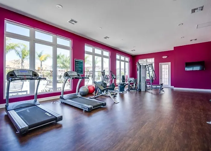 Great And Practical Townhouse In Gated Community, Sleeps 6 10 Min To Disney!