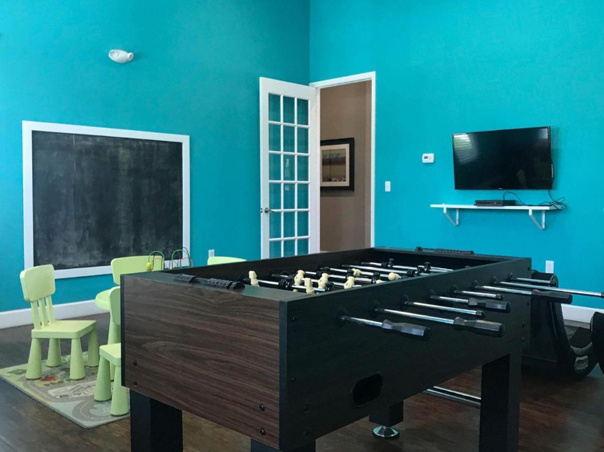Great And Practical Townhouse In Gated Community, Sleeps 6 10 Min To Disney! Hébergement de vacances Orlando
