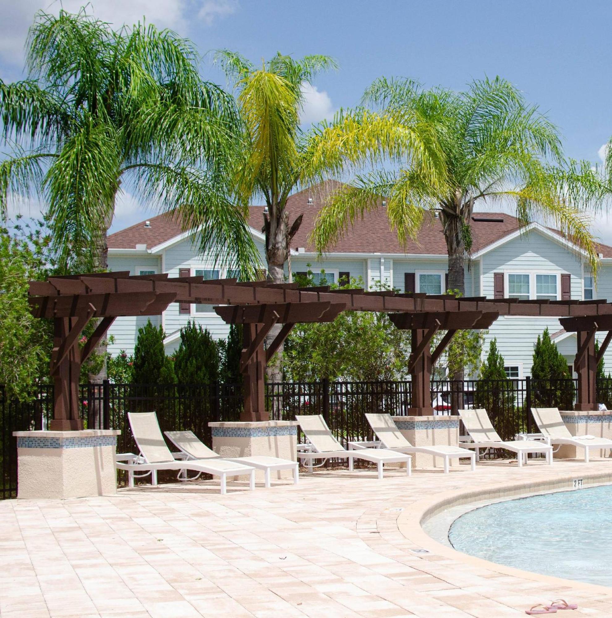 Great And Practical Townhouse In Gated Community, Sleeps 6 10 Min To Disney! Hébergement de vacances *